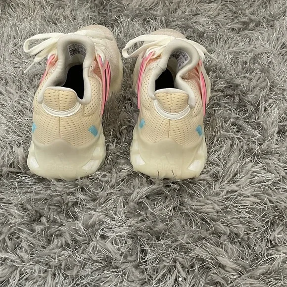EUC Adidas Women’s Ultraboost Web DNA Sneaker